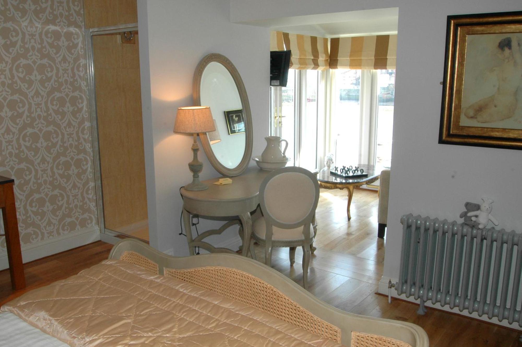 The Marine Hotel & Restaurant Вітбі Екстер'єр фото