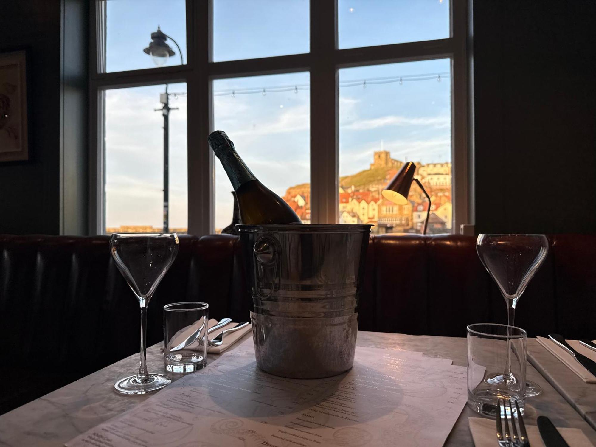 The Marine Hotel & Restaurant Вітбі Екстер'єр фото